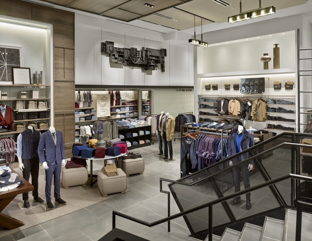 Banana Republic WTC NYC 2 Fixtures
