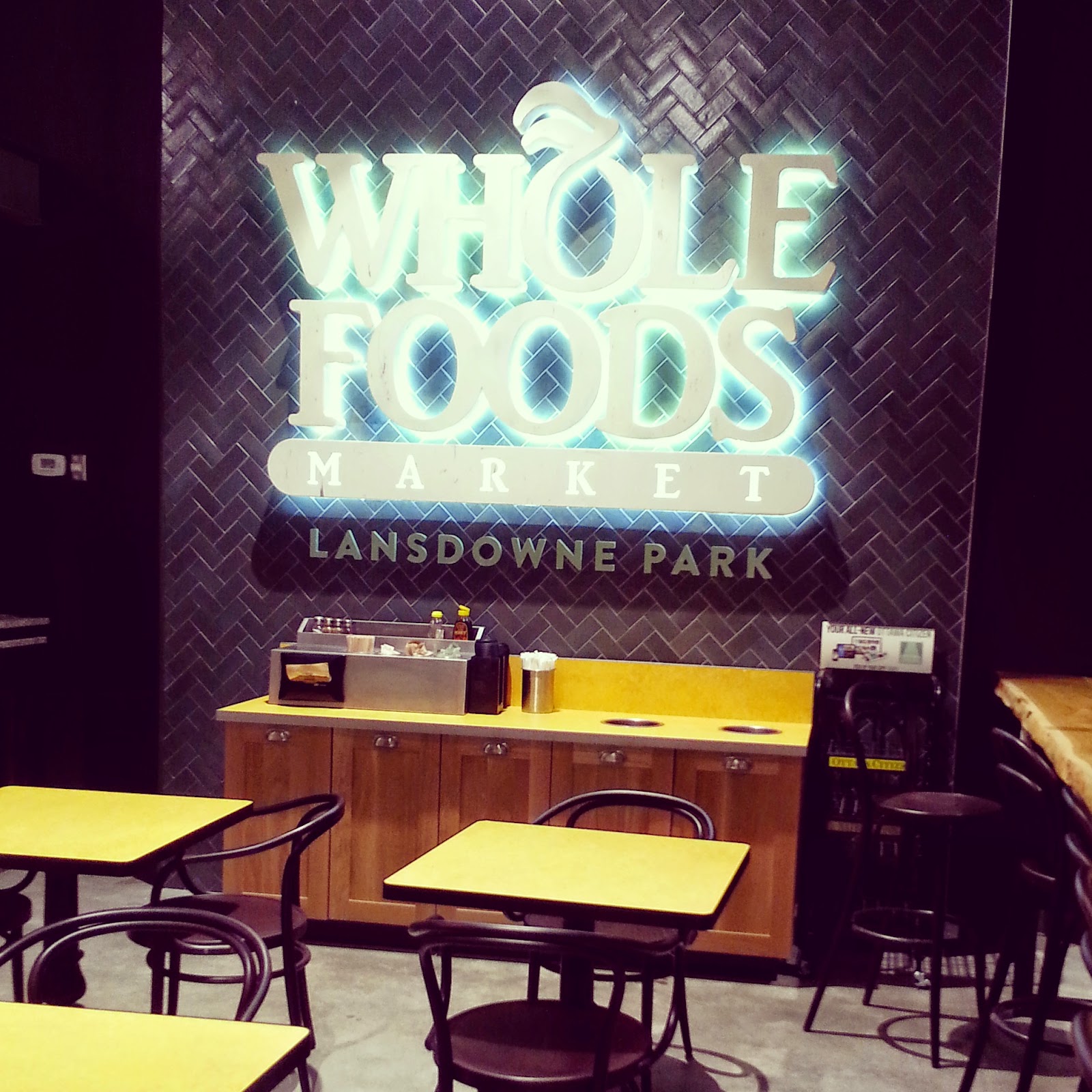 Food Court