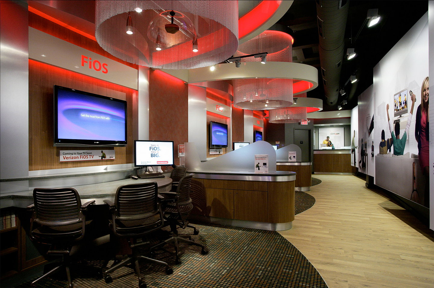 Verizon_Communications_Peter_Cooper_Village_Store_02_gallery