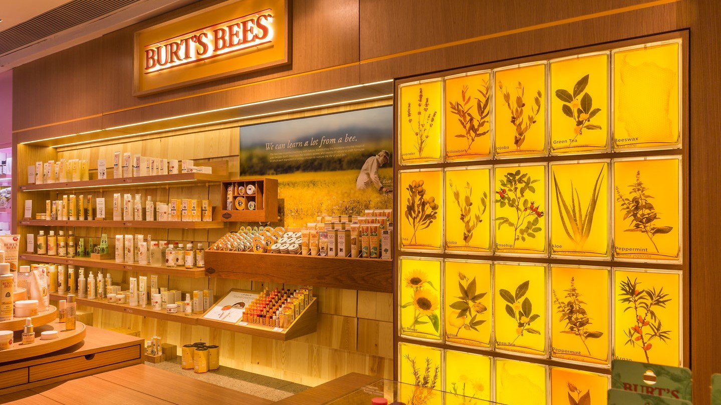 Burts_Bees-Bishop-Fixture