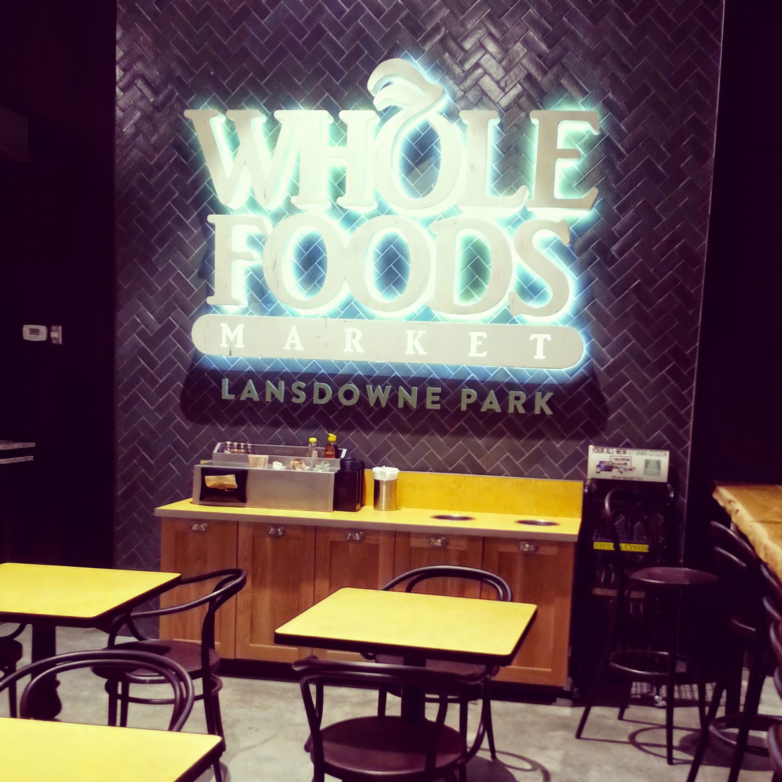 WholeFoodsWholeFoodsWhole-Foods-Juice-Coffee-topaz-enhance-2xHEROHERO