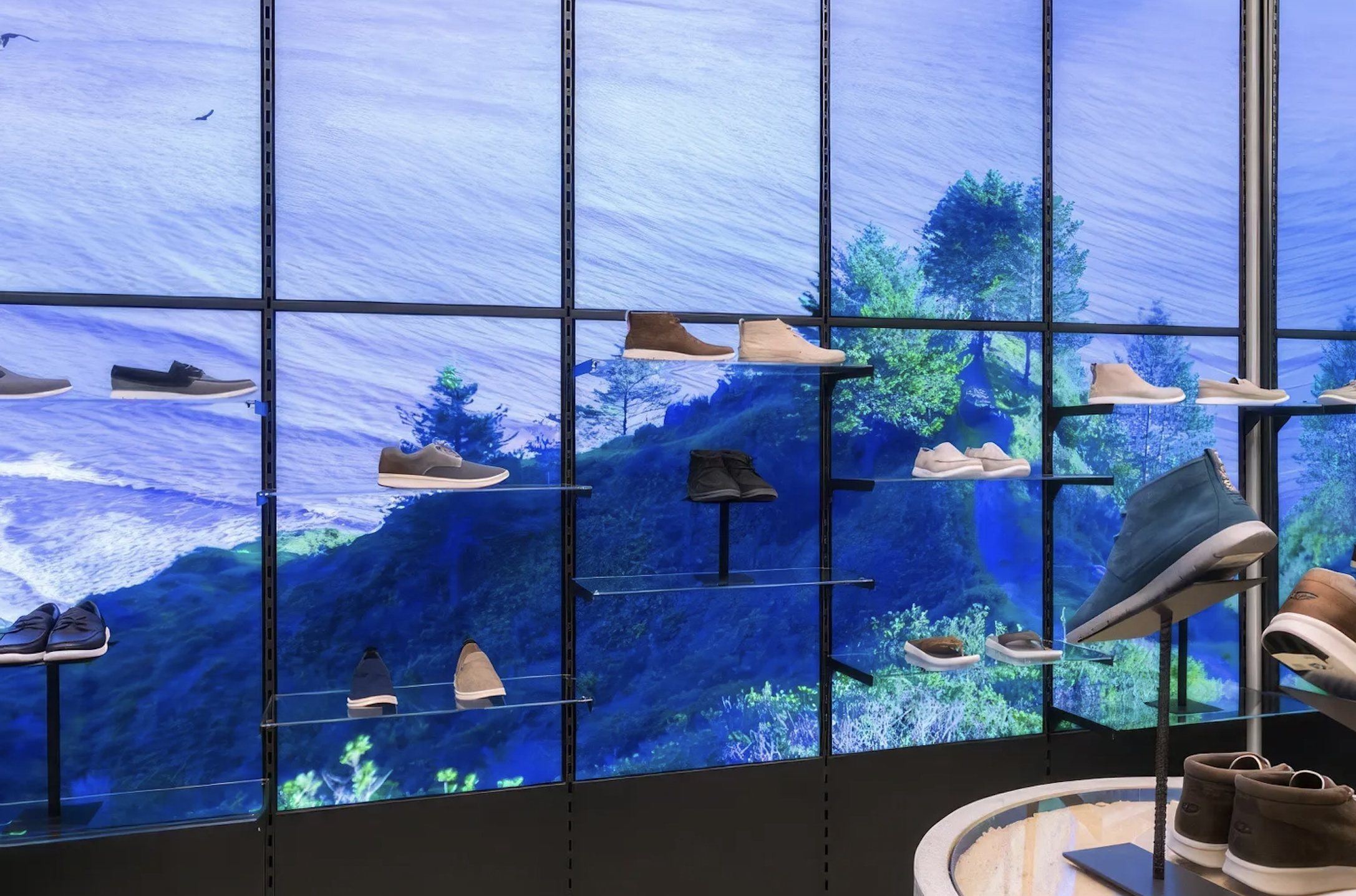 Backlit-Graphic-Wall-Merchandising-System