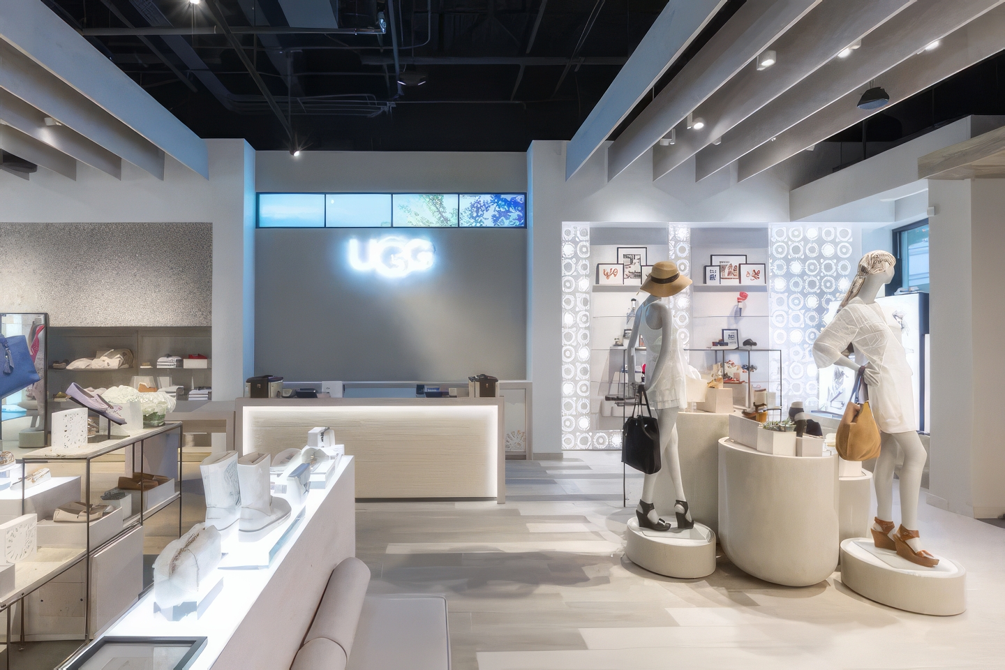 Flagship-UGG-Disney-Springs-1.jpg_