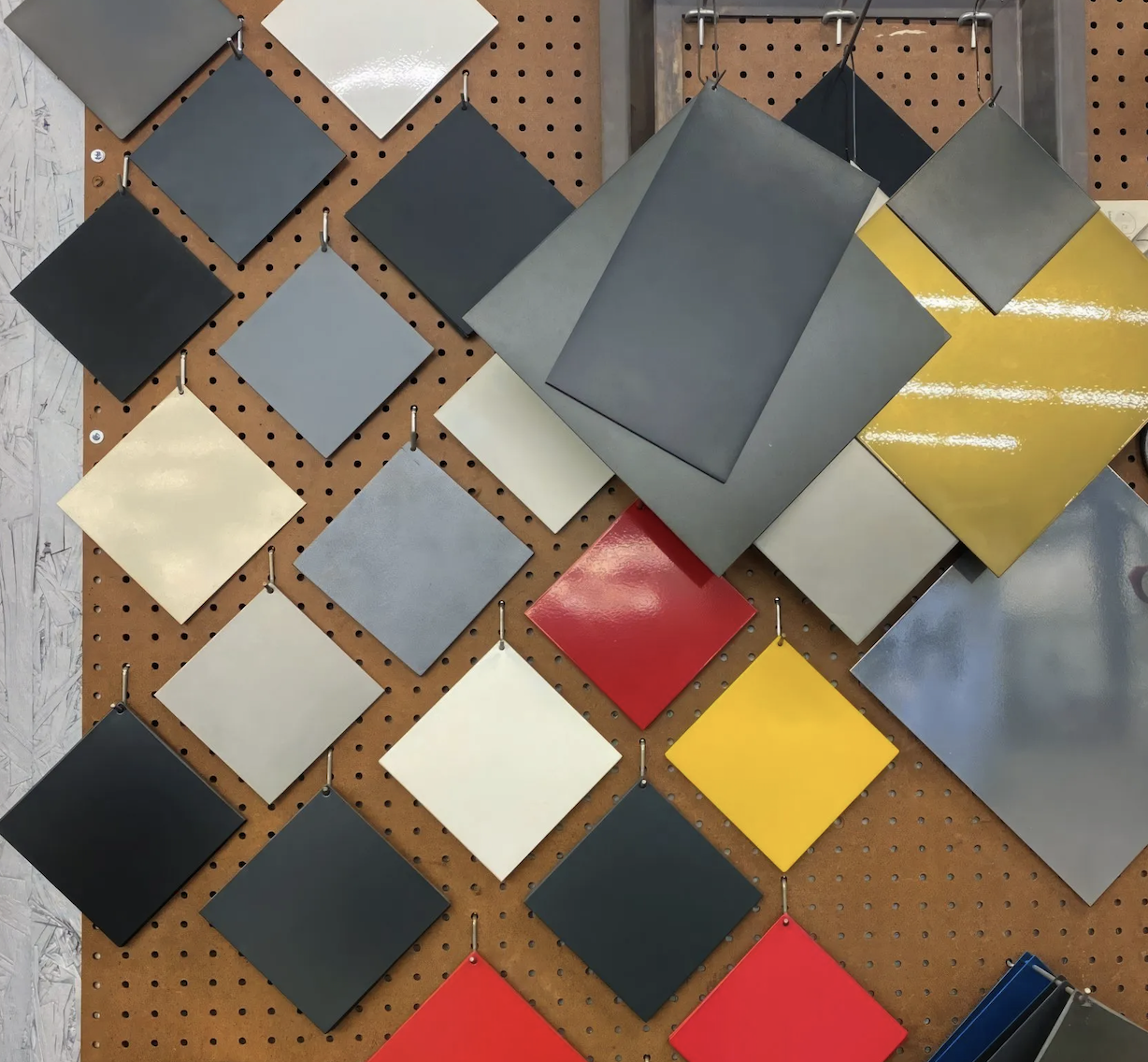 Powder_Coat_Store_Fixtures